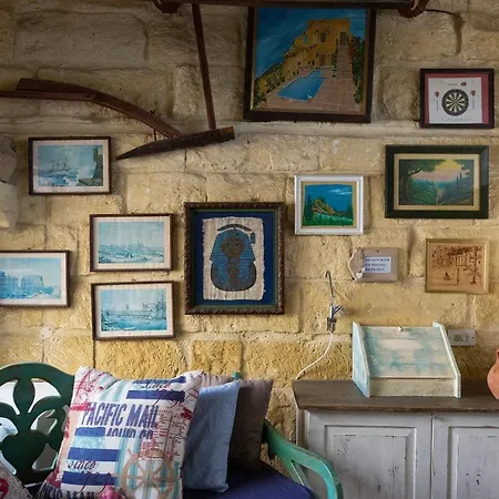 빌라 Authentic Gozitan House Sleeping Up To 21! *