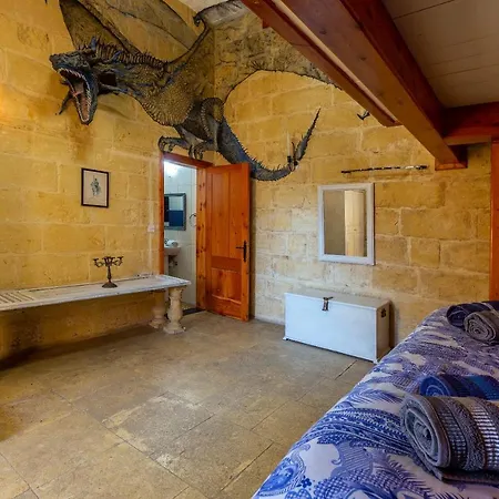 Authentic Gozitan House Sleeping Up To 21! Xewkija