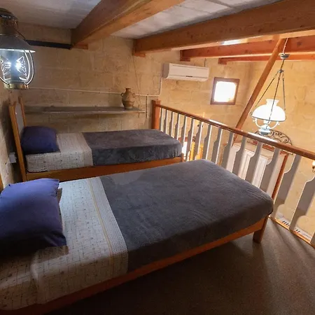 Authentic Gozitan House Sleeping Up To 21!
