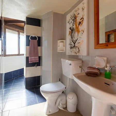 Authentic Gozitan House Sleeping Up To 21! Villa *