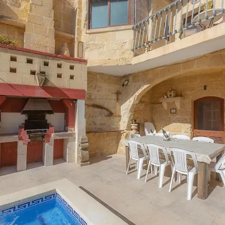 Authentic Gozitan House Sleeping Up To 21! Villa *